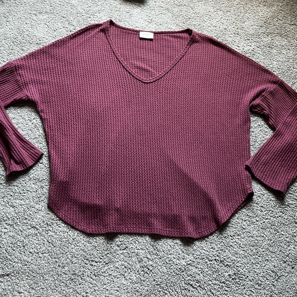 Womens Everly V-Neck Sweater